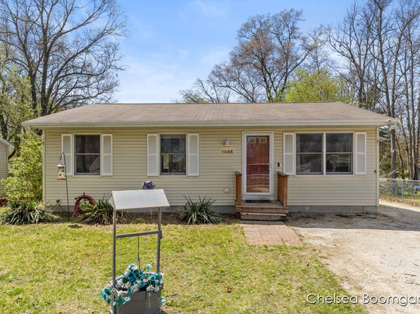 1845 Lilac St, Muskegon, MI 49442