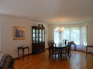 3 Apple Tree Ln, Easthampton, MA 01027