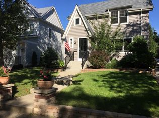 4917 Montgomery Ave, Downers Grove, IL 60515