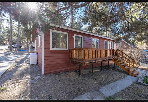 628 Booth Way Photo 1