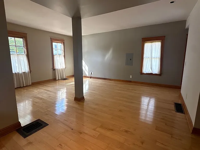 4408 Bridge Ave — Photo 4