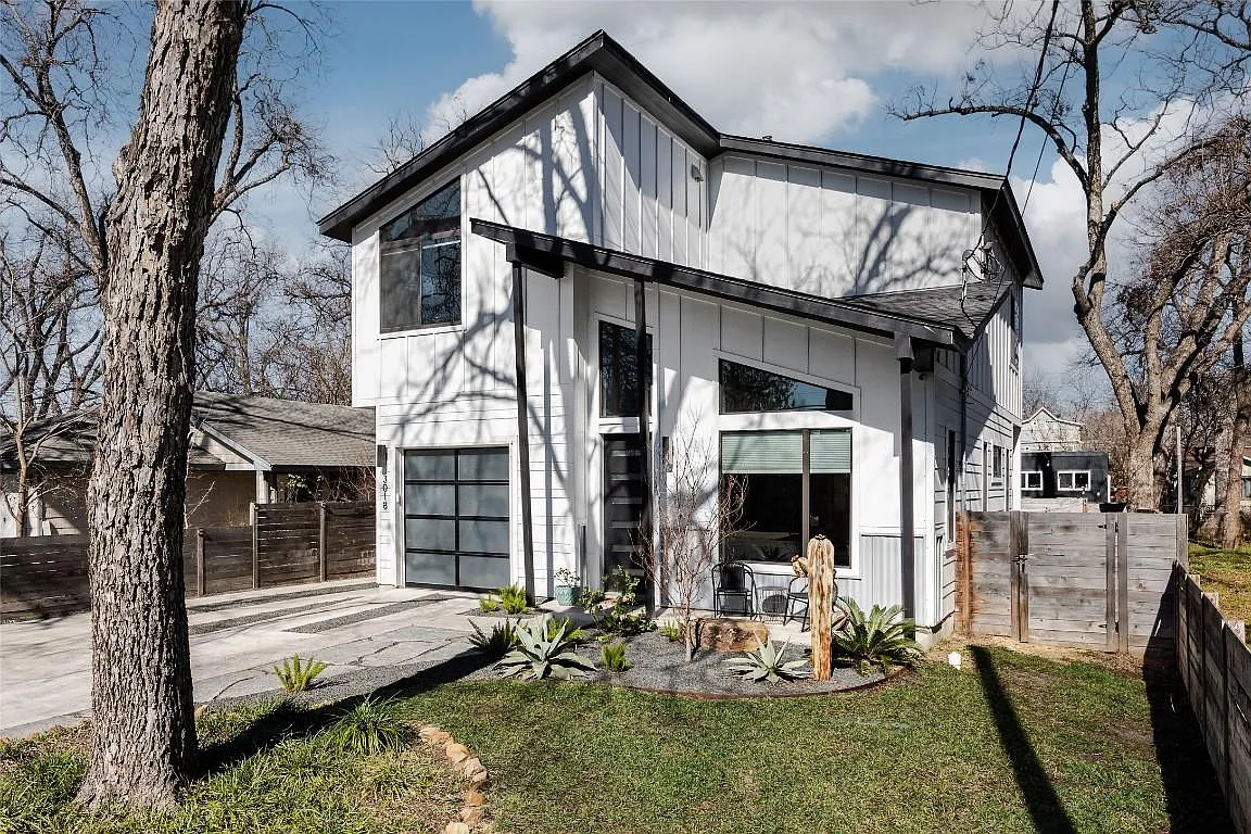 Building Photo - 3018 Garwood St #1