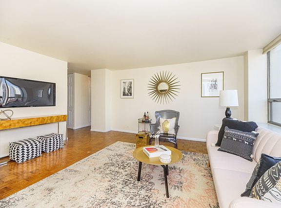 5th image of 1360 N Sandburg Ter APT 1208