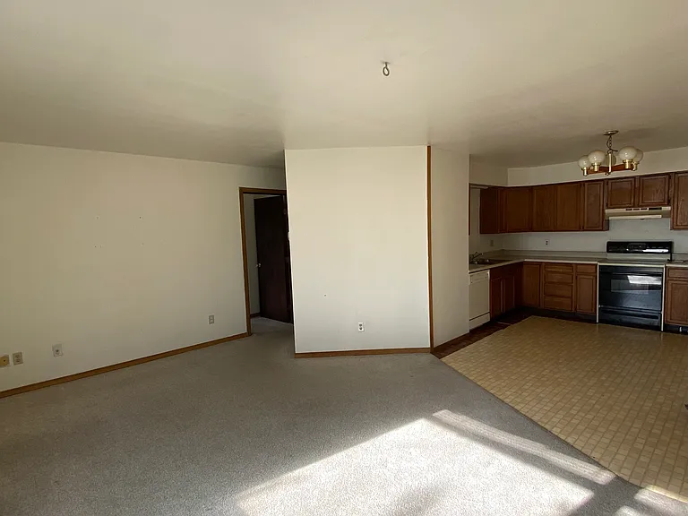 1019 23rd Ave — Photo 3