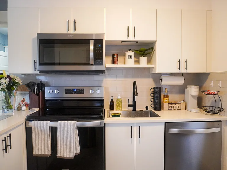 1606 NE 49th Ave #B — Photo 5