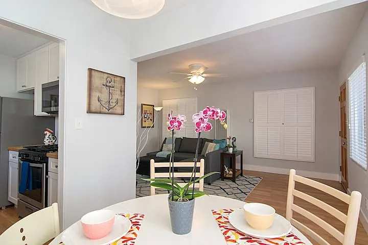717 Whiting Ct — Photo 36