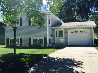 1115 Kelly Ave NE, Devils Lake, ND 58301