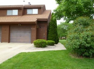 2140 Sunview Dr, Champaign, IL 61821