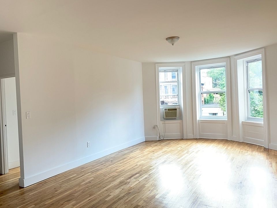 1st image of 373 Washington Ave #2C
