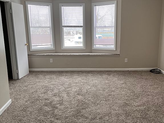 3rd image of 87 Main St APT 3