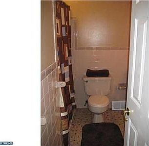 4th image of 673 Brook Dr