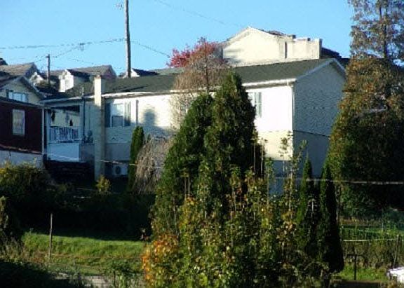 3rd image of 141 W Ruddle St