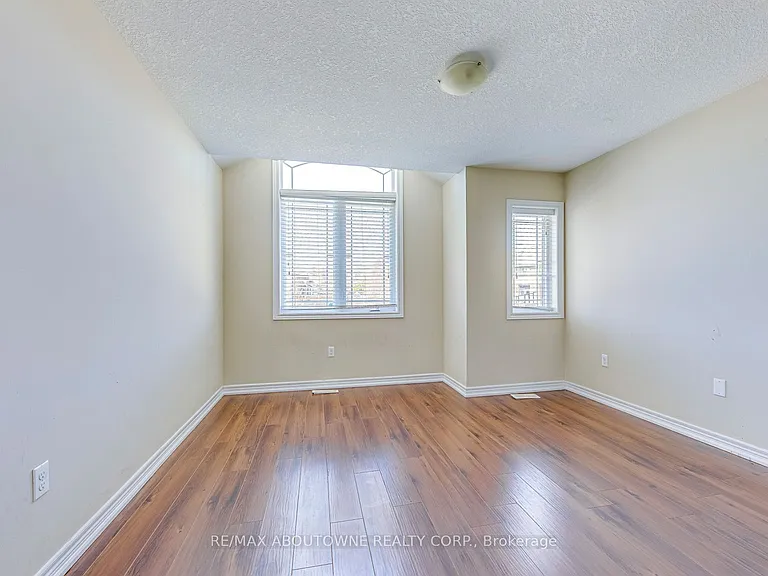 816 Roulston St — Photo 39