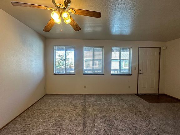 4th image of 3306 Hoyt Ave APT 202