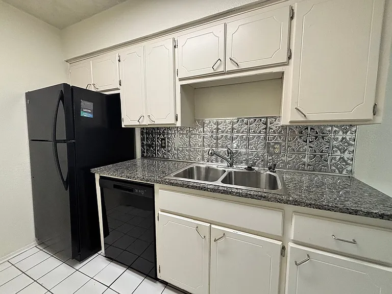 401 12th Ave SE #108 — Photo 4