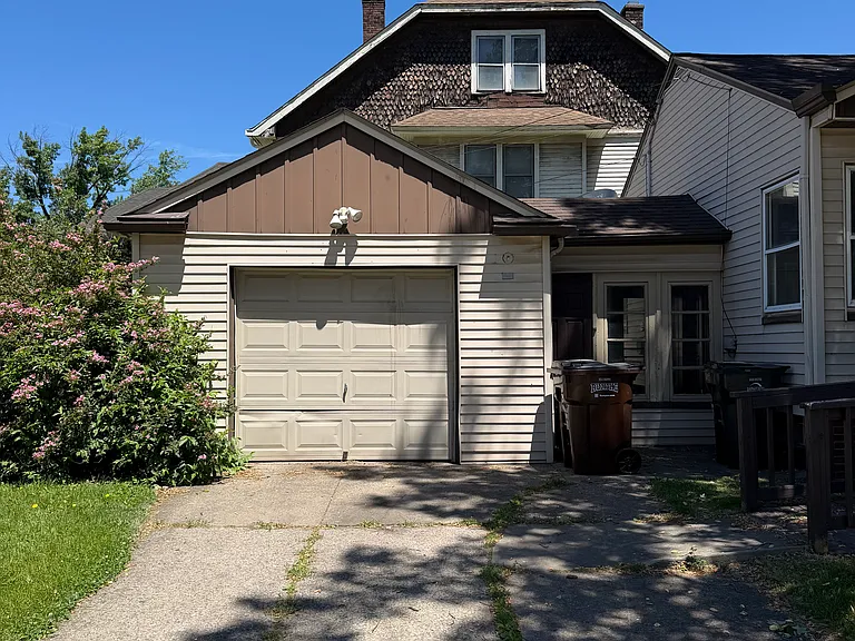 4052 Washington Park Blvd — Photo 3