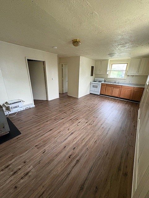 1st image of 687 E Spencer St #6