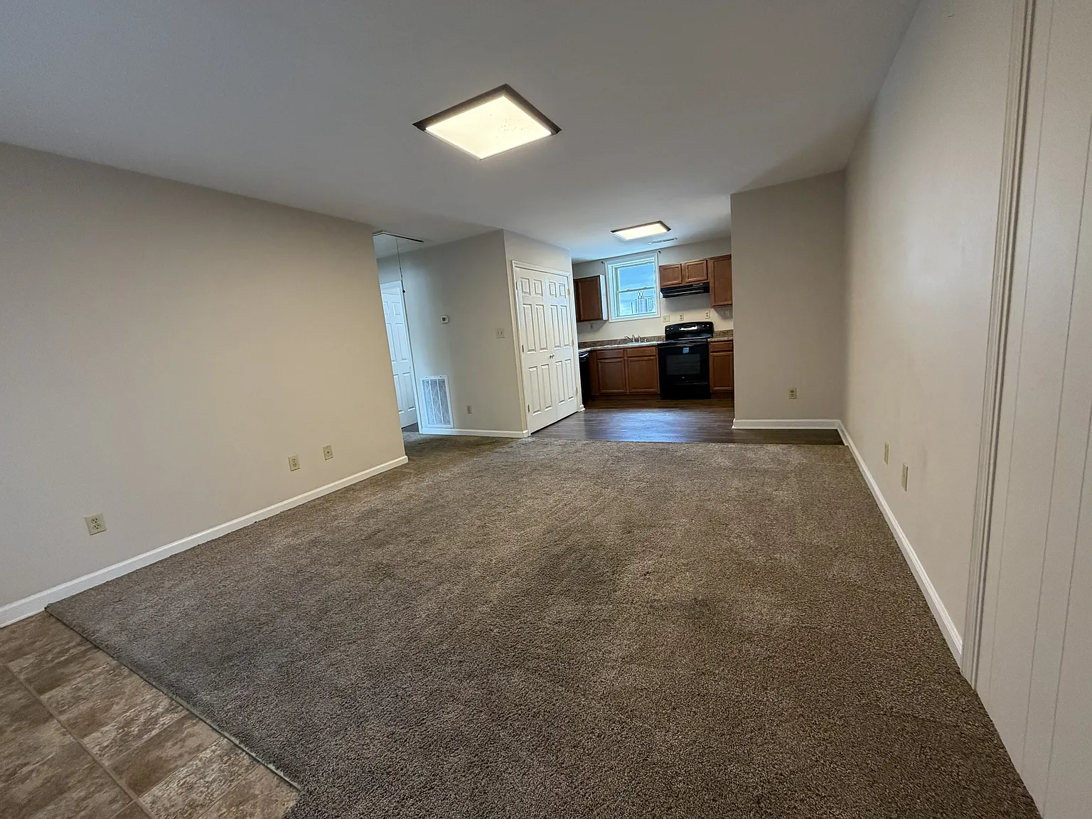 2 bed, 1050 sqft, $900 — Photo 1