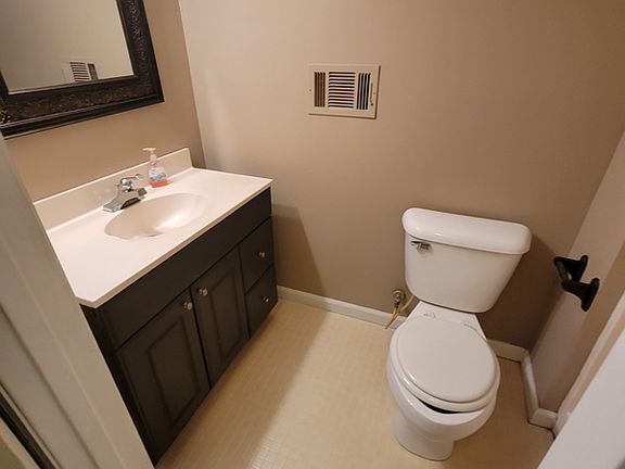 Full Bathroom Upstairs