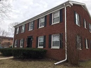 225 E Henry Clay St — Photo 2