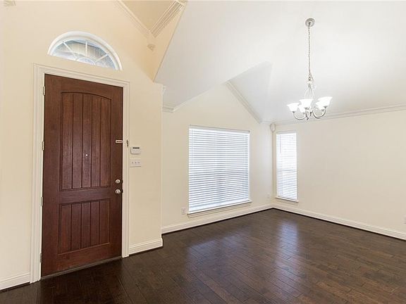 3rd image of 3838 Mustang Ave