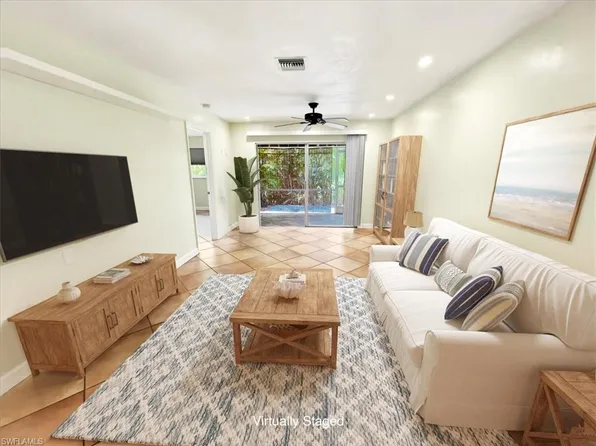 1025 Pine Isle LN #1025, NAPLES, FL 34112