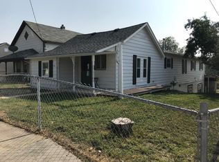 130 N Sumner Ave, Newcastle, WY 82701