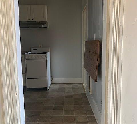 4th image of 121 Washington Ave #B2