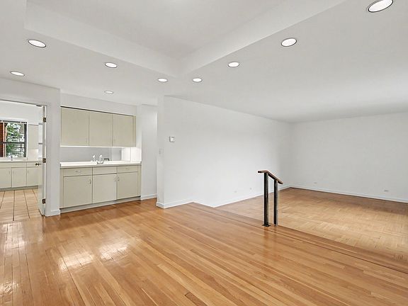 5th image of 40 W Elm St APT 2M