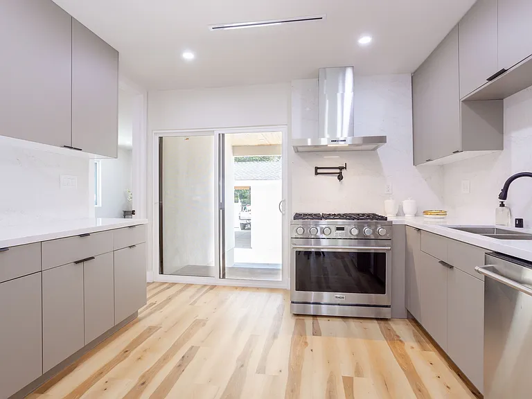 17905 Bullock St — Photo 14
