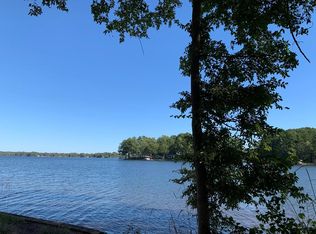 104 Geiger Ct, Ninety Six, SC 29666