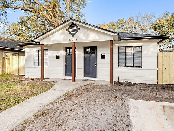 3rd image of 839B Acosta St #1