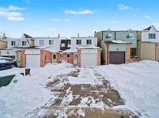 19 Robin Ct, Barrie, ON L4M 5L9