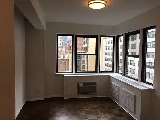 Rented by Solil Management | media 5