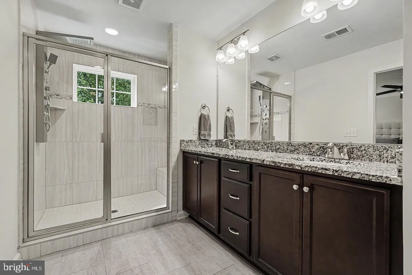 3 bed, 4.0 bath, 2609 sqft, $2,900 — Photo 4