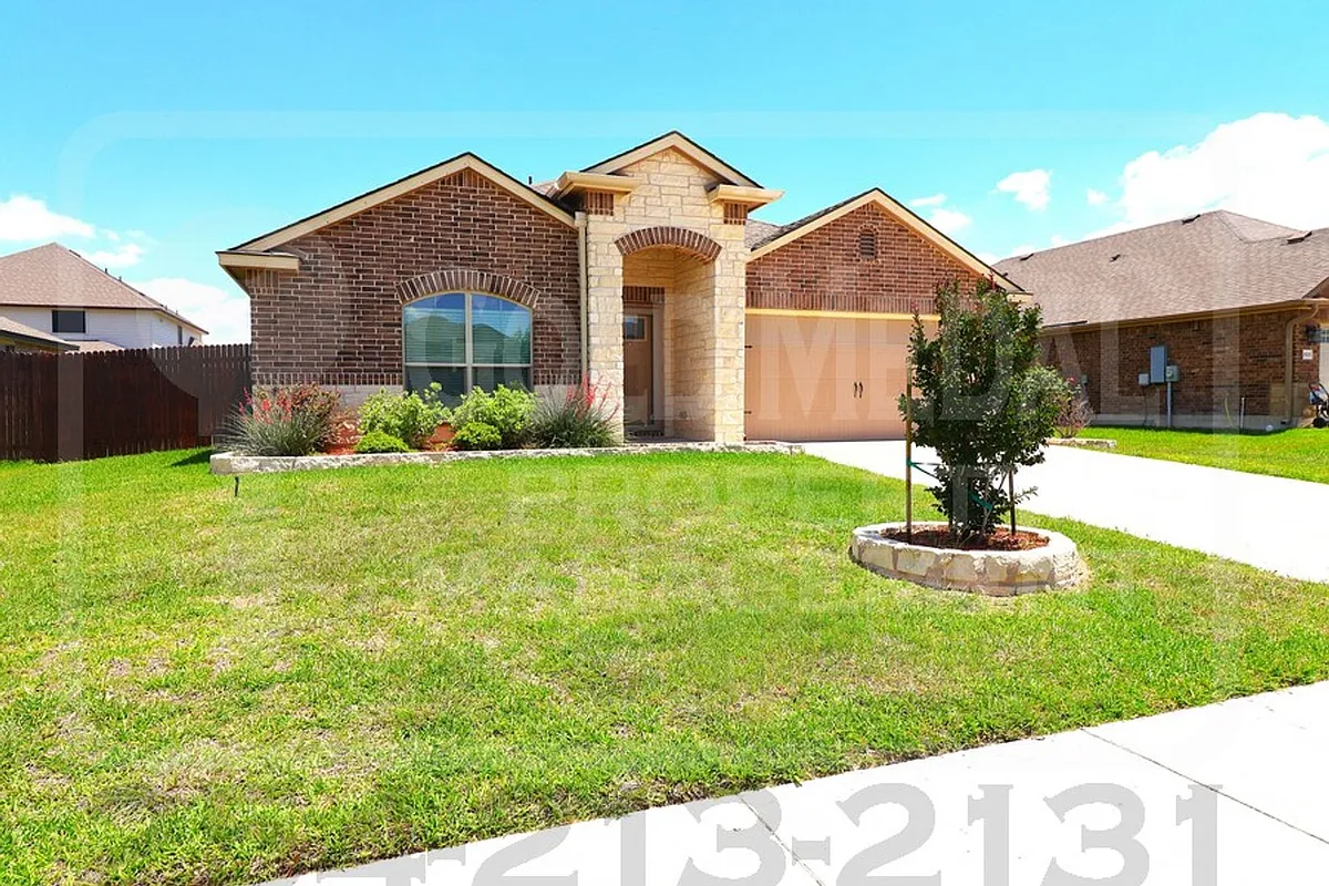 Building Photo - 2521 Bargello St
