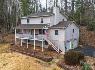 26 Morrow Dr, Fairview, NC 28730