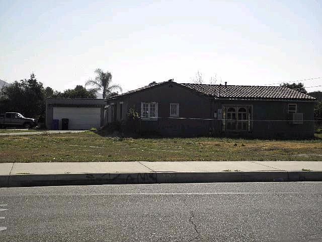 1st image of 9870 Oleander Ave