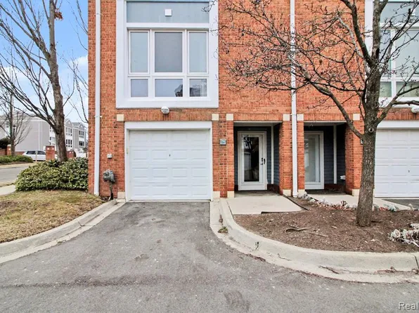 274 Main Sail Ct, Detroit, MI 48207