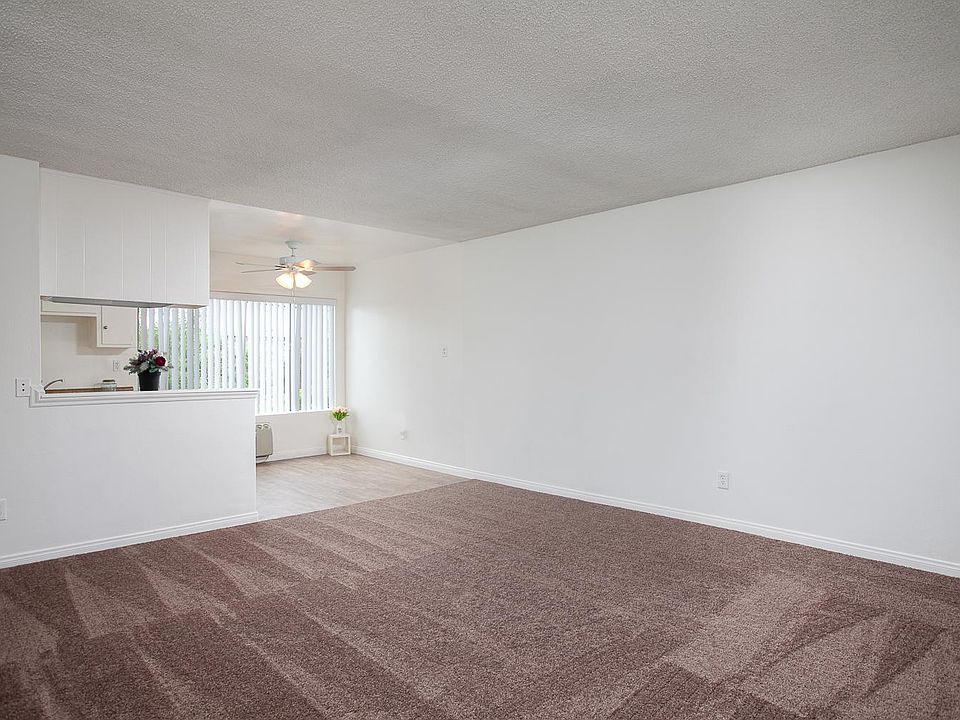 1st image of 16220 Cornuta Ave APT 33