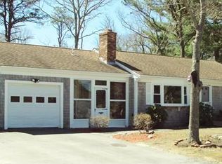 69 Carleton Ln, Centerville, MA 02632