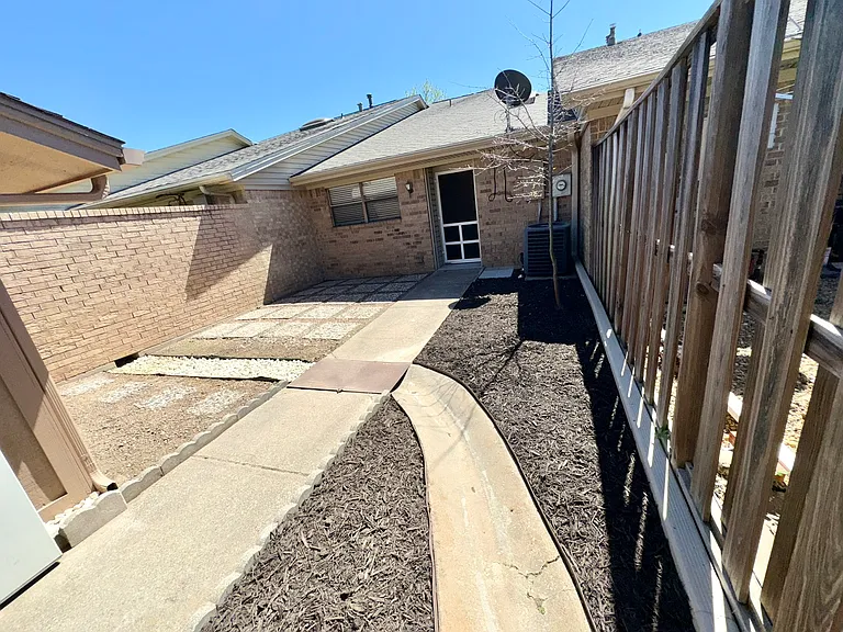 2614 Woodrow Blvd — Photo 27