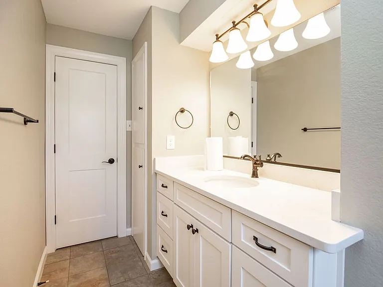 822 Walnut St — Photo 19