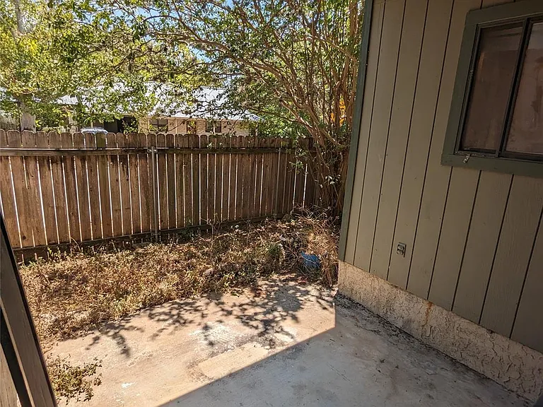 601 Nelray Blvd #3 — Photo 12