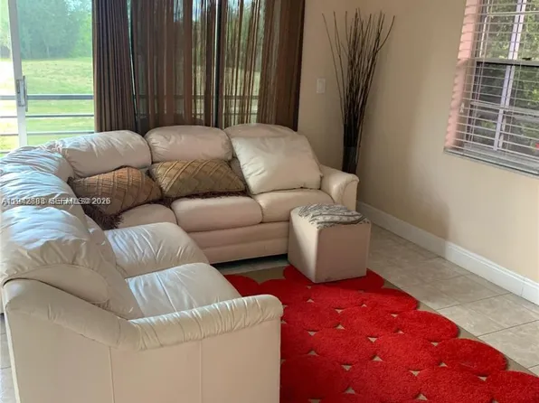 3048 Sunrise Lakes Dr APT 218, Fort Lauderdale, FL 33322