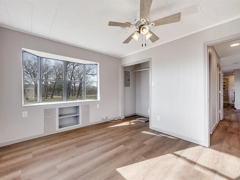226 Glen Meadows Dr — Photo 13