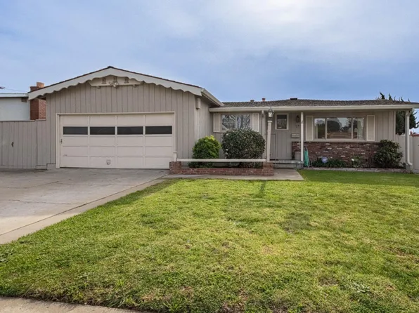 24 Saint Francis Way, Salinas, CA 93906