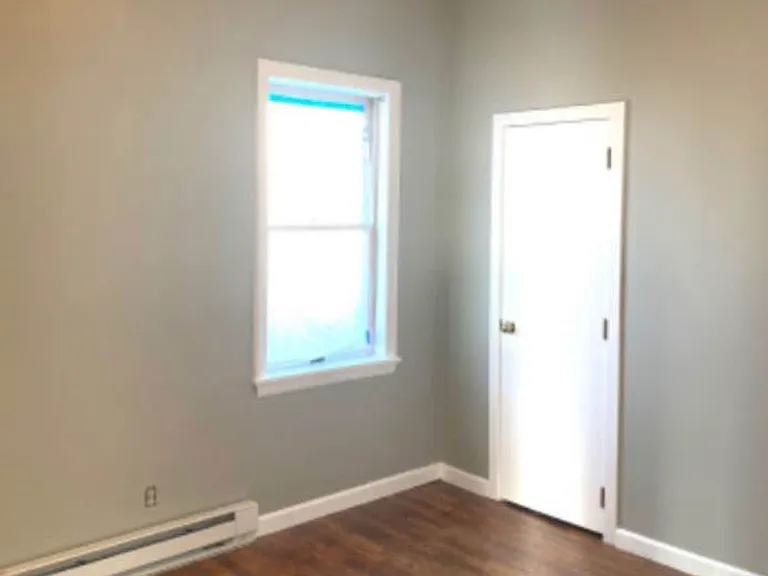 210 Pine St #2 — Photo 4