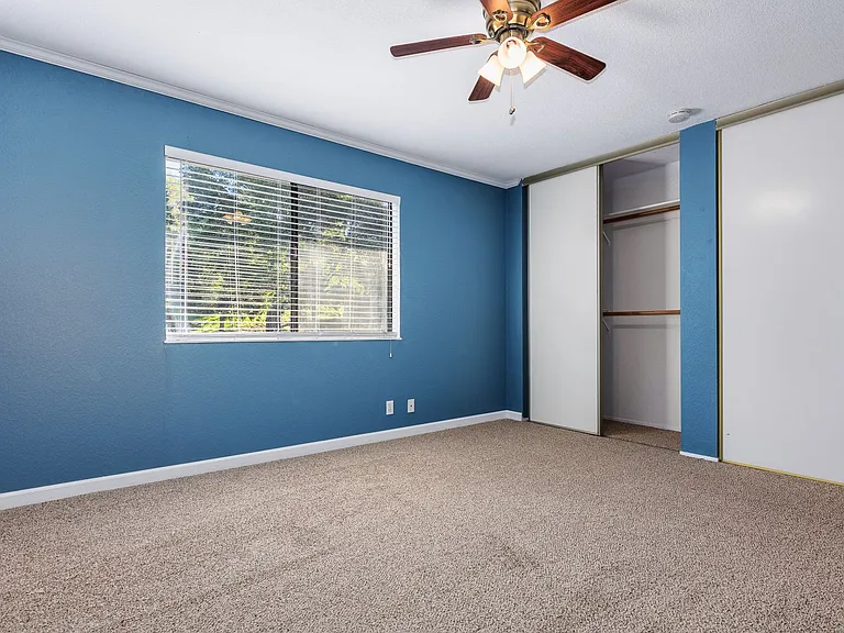 900 Cambridge Dr #138 — Photo 17