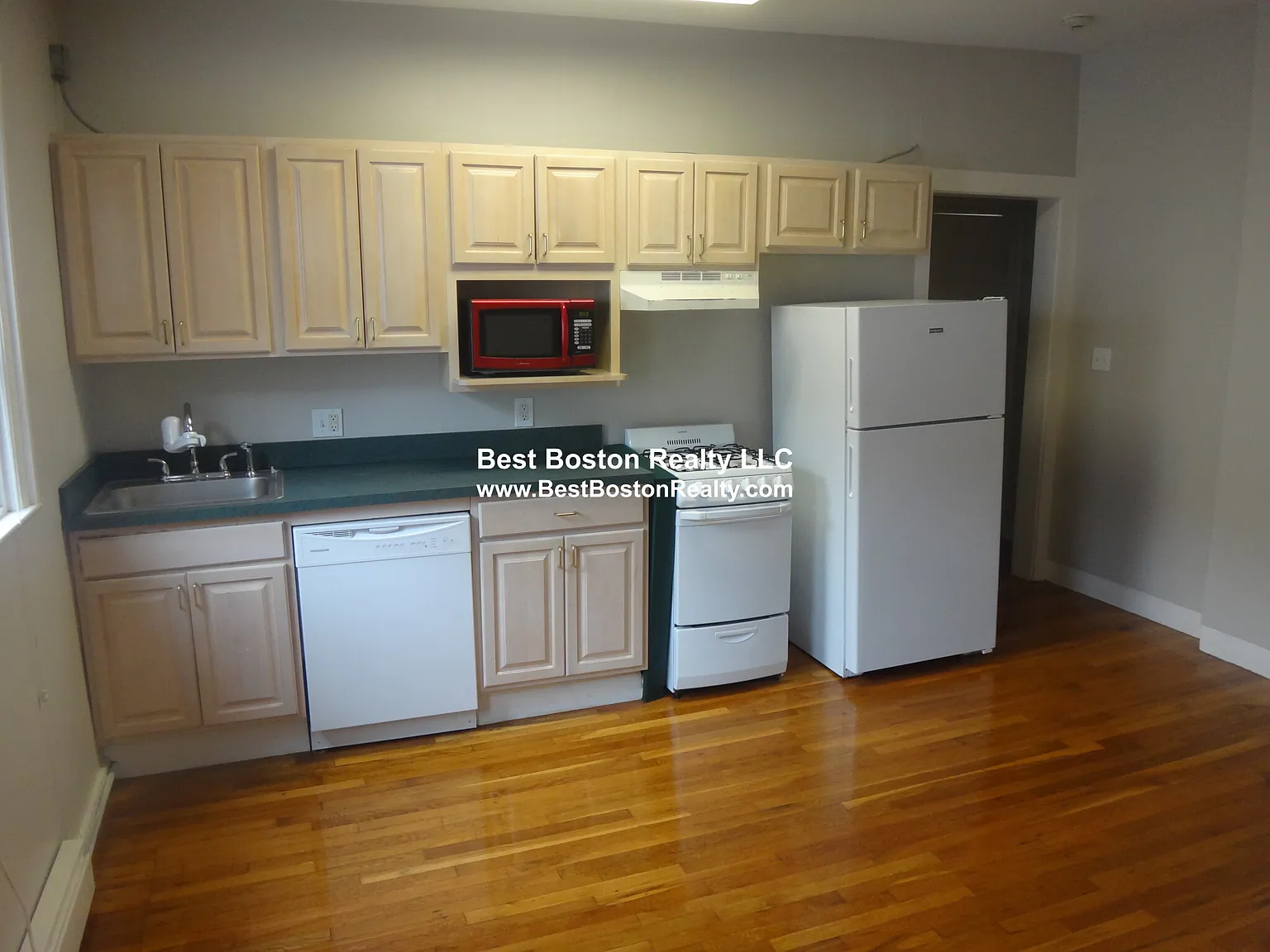 1 bed, 1.0 bath, $2,600 — Photo 1